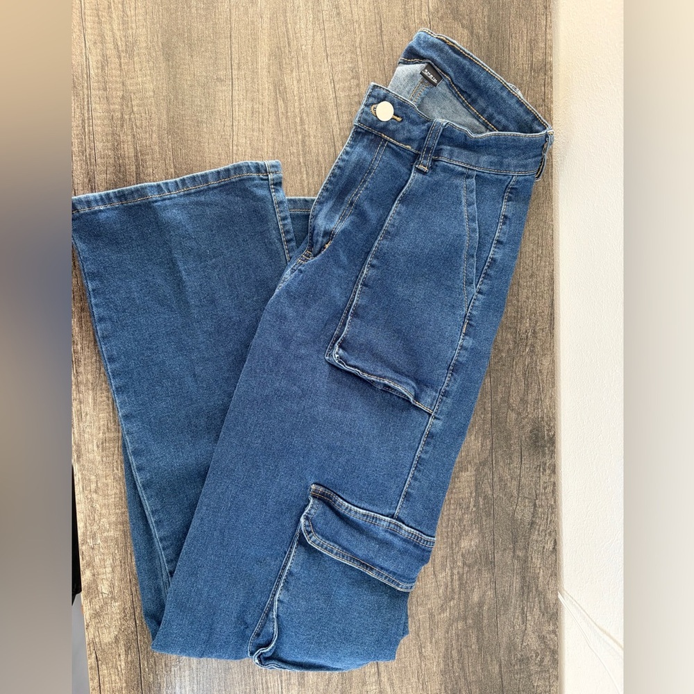 Straight-Leg Women's Cargo Jeans in Blue